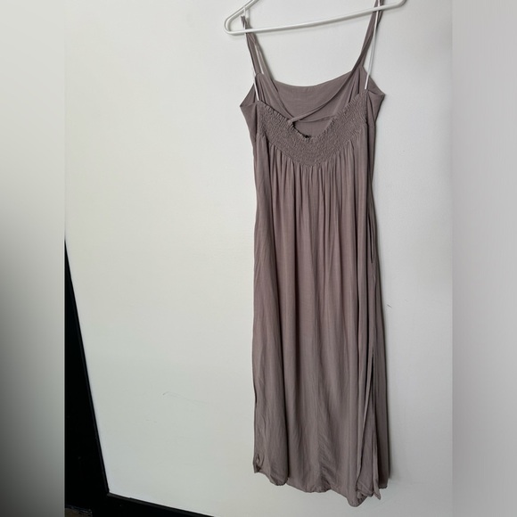 Final Touch Maxi Dress - Picture 3 of 11